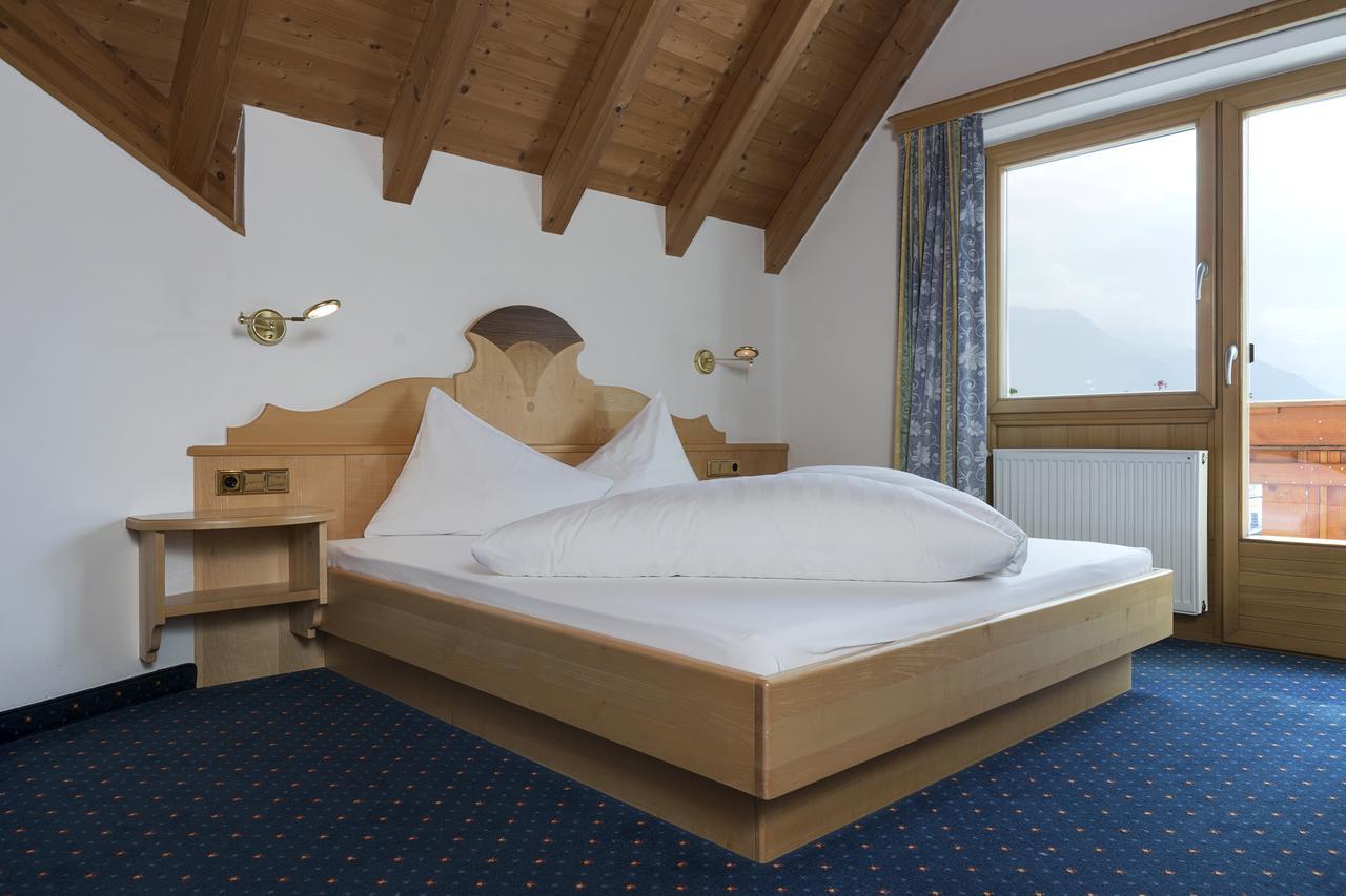Hotel Schwarzer Adler 雷西亚 外观 照片